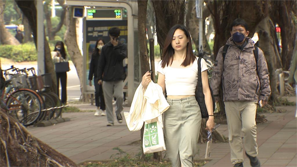 2月熱爆!週一逾百氣象站破30度 台南玉井飆到35度