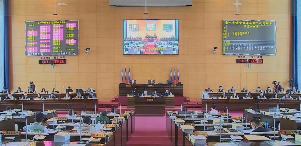 盧秀燕訪美後施政報告「避談軍購」　綠批：兩面手法