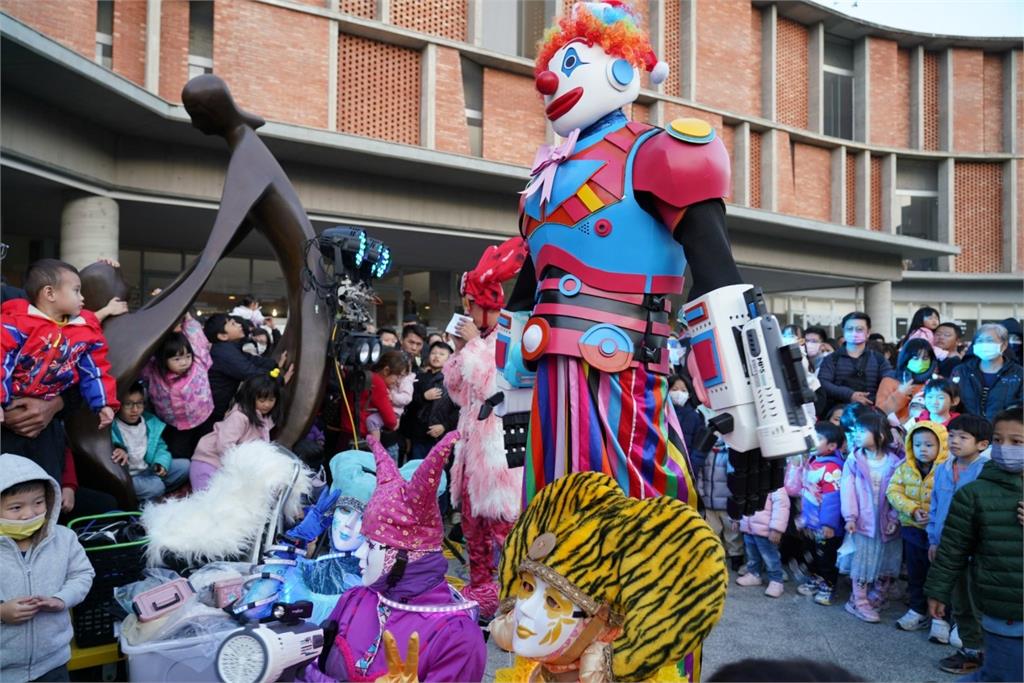 麥寮社教園區湧入近萬人潮　寒風中最有人氣的聖誕夜