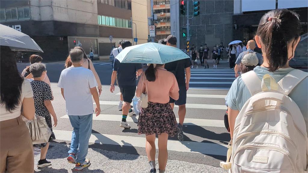 「風神」最快週日成颱 外圍+東北風共伴強降雨