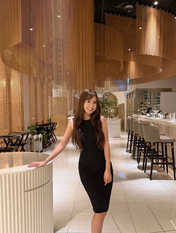 台大五姬翁滋蔓迎40歲！黑洋裝「真實曲線」全被拍…行程滿檔吐心聲：怕衣服塞不下呀