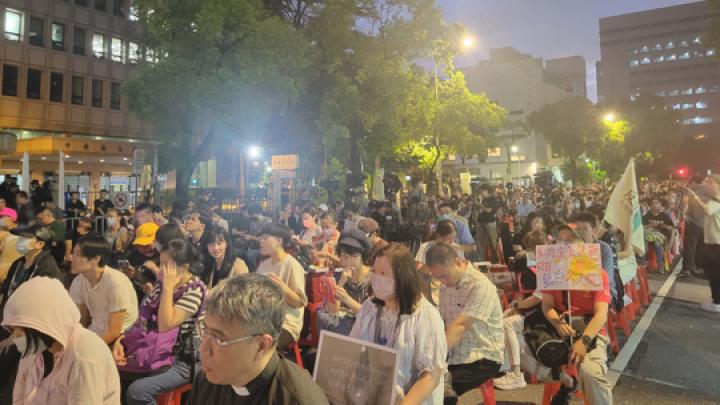快新聞/青鳥再度集結!多公民團體齊聚立院外 反對國民黨延役老舊核電廠