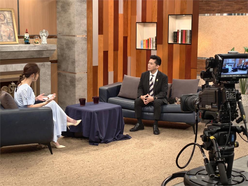 獨家／「你是白狐我是醬板鴨」AI短劇圈粉長輩！永聖弘業 陳力新：AI已經來找你