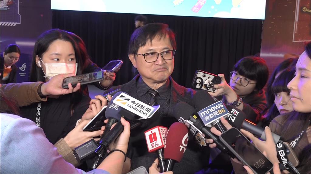 台北電玩展登場 玩家摸黑排隊上千人"貪食蛇"等開幕