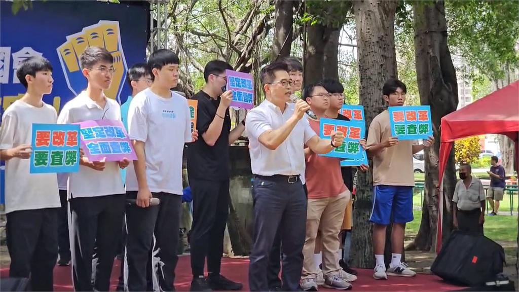 國民黨台南宣講不給入場? 青鳥對決藍鳥爆推擠衝突
