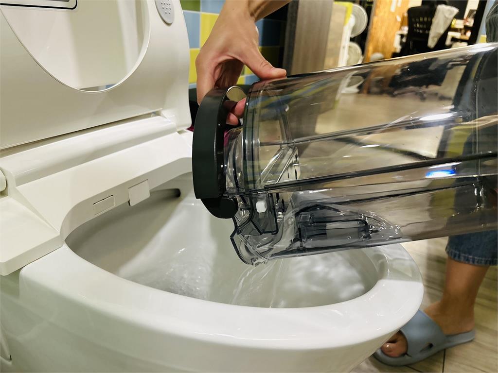 486先生曝：除濕機水箱藏驚人細菌