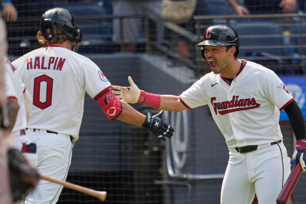 MLB(影)／首轟賞教練一巴掌爆紅！哈爾平這次一棒轟上龍頭　守護者3連霸希望復活