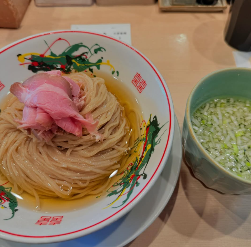 林昀儒化身「米奇林」 最愛吃1美食 沉默殺手林昀儒私下超反差化身「米奇林」!美食帳破萬追蹤私下最愛1美食