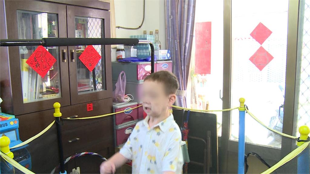 七歲先心兒「開心七次」　　單親母咬牙苦撐家計
