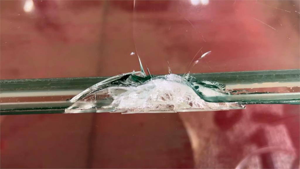 台南銀樓遭搶!嫌砸破玻璃搜刮13兩金飾 落網拒吐贓物流向