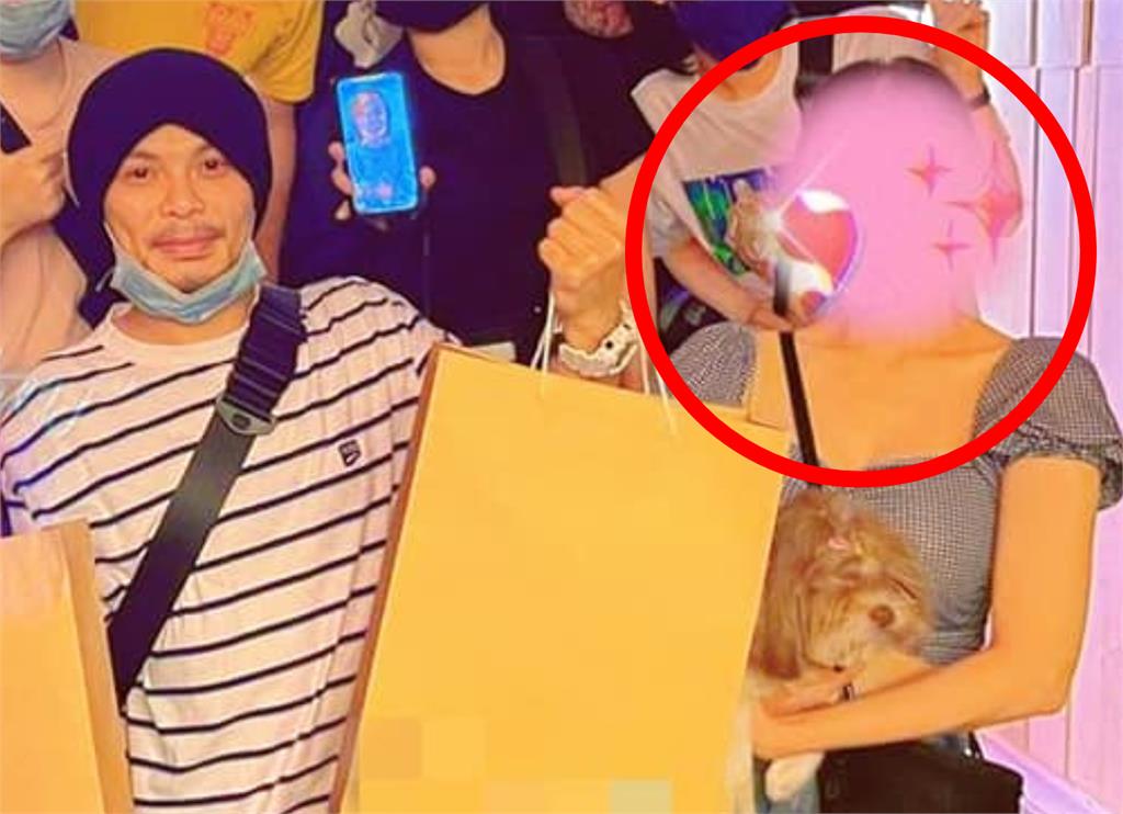 黃明志獲保釋出警局「正片照曝光」!15年正牌女友「緊跟在後」畫面全被拍