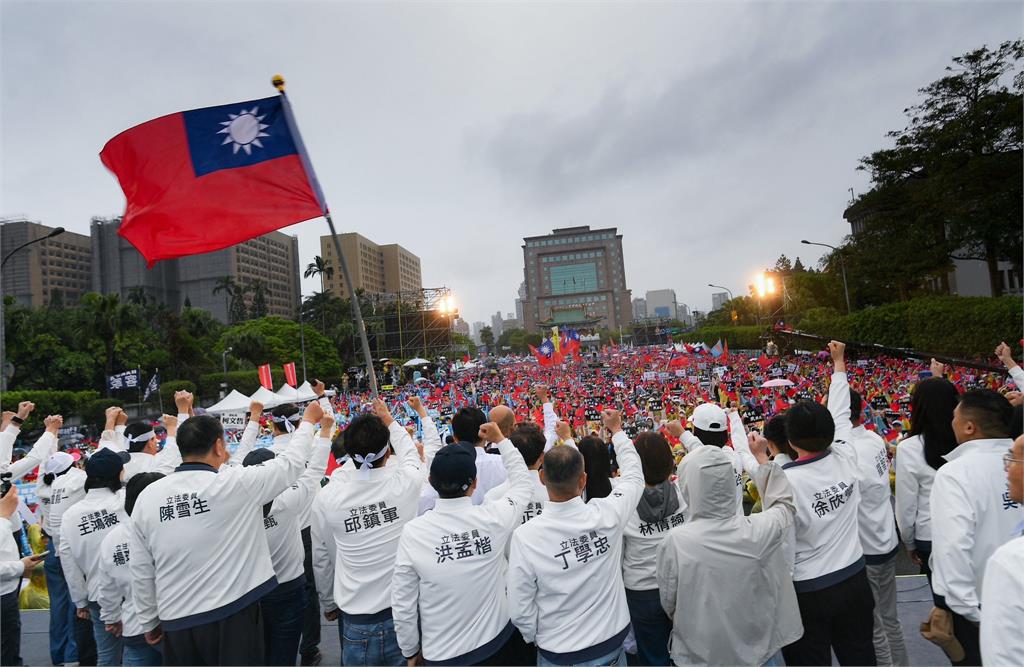 國民黨遇「敏感13事」全噤聲！他心疼「選民受害」釣曹興誠：學會共產黨的騙術