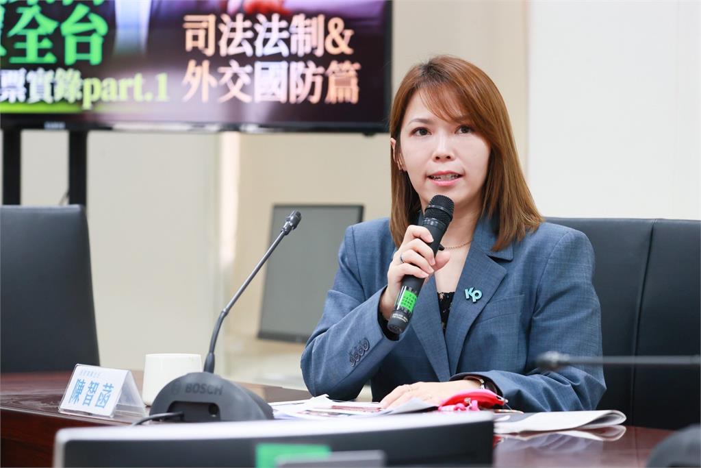 快新聞/匯率戰攻略大補丸? 黃國昌毛遂自薦:賴總統應看民眾之聲直播
