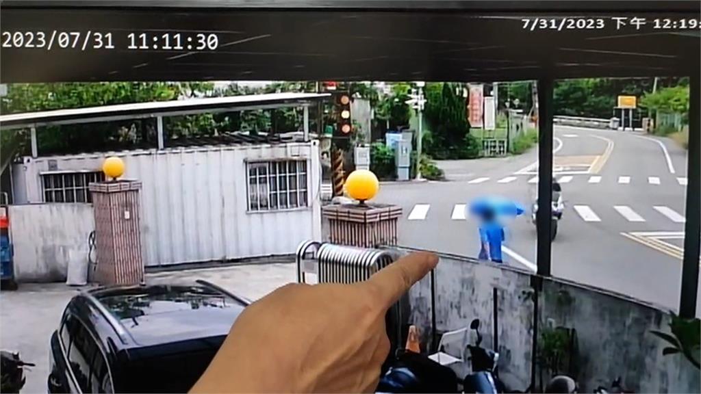 男持刀闖檳榔攤揮刀狂砍 老闆娘忍痛逃跑喊救命