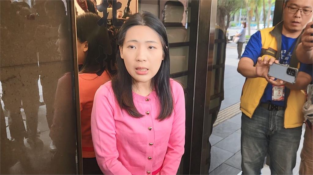 秦慧珠昔稱徐巧芯走火入魔掀議!脫口罷免「當流量王沒用」:因太開心