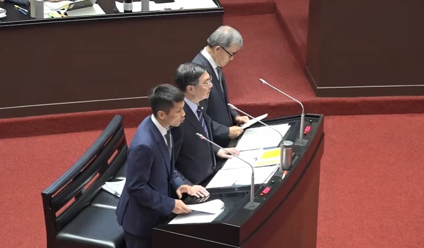 李洋備詢首秀震撼教育!遭藍打斷發言 卓揆神救援