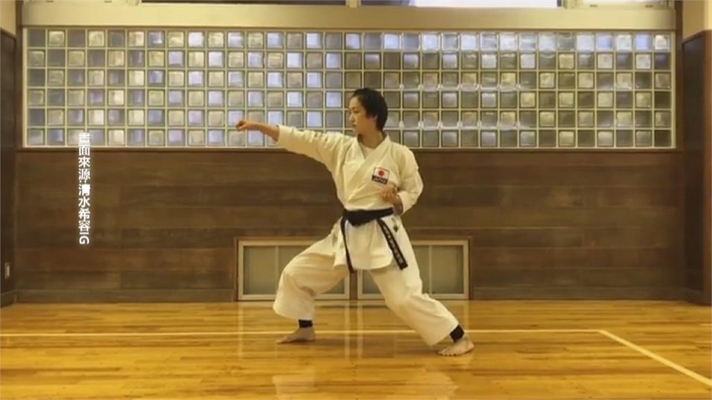「空手道綾瀨遙」清水希容奪銀 甜美外型受矚