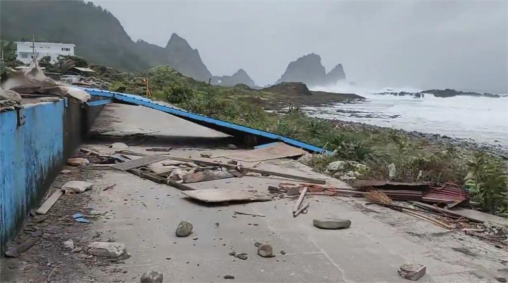 快新聞/