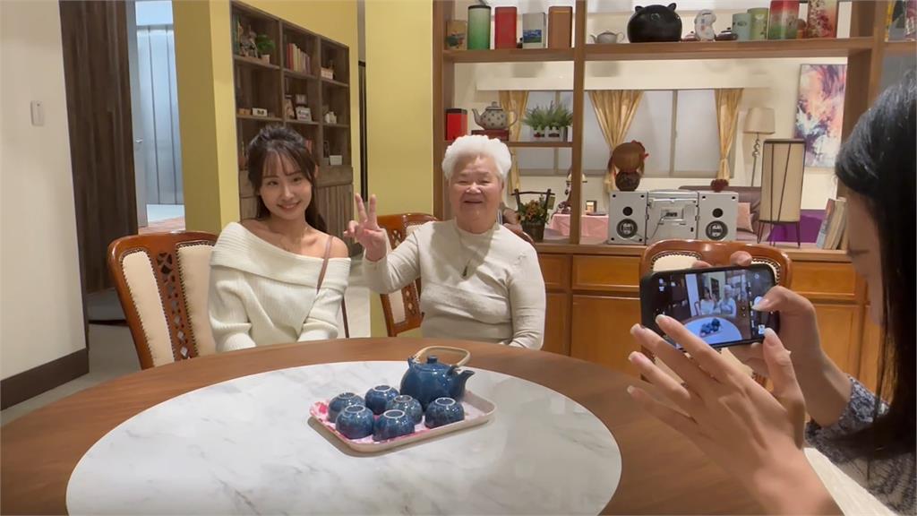 可愛笑聲爆紅！78歲阿喜阿嬤變網紅　同框孫女曝快樂秘訣