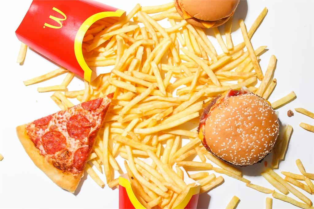 麥當勞「6神合體」你吃過嗎？他曝超狂自創新吃法　網看呆：吃到撐