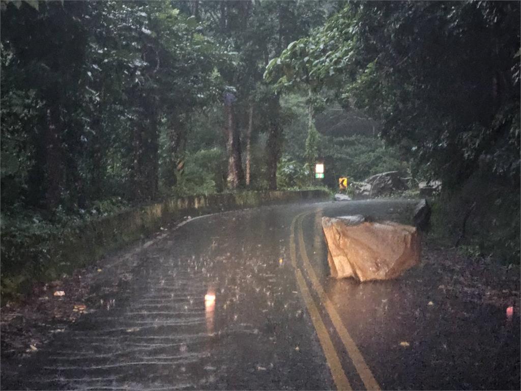 快新聞/最新!山區豪雨不斷 嘉縣道159甲線、129鄉道因落石急封