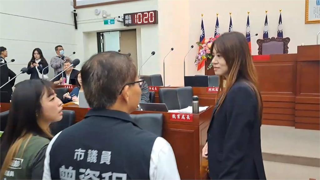 新竹市議會爆口角衝突! 議員、官員互嗆小偷流氓