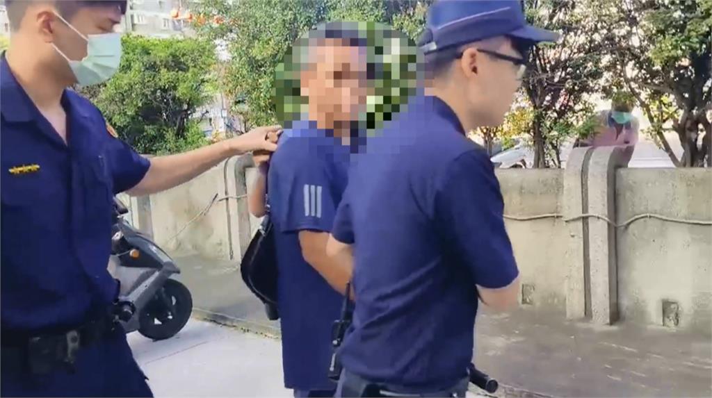 街友擅闖廢屋縱火釀火警 遭捕狡辯「點火驅蚊」