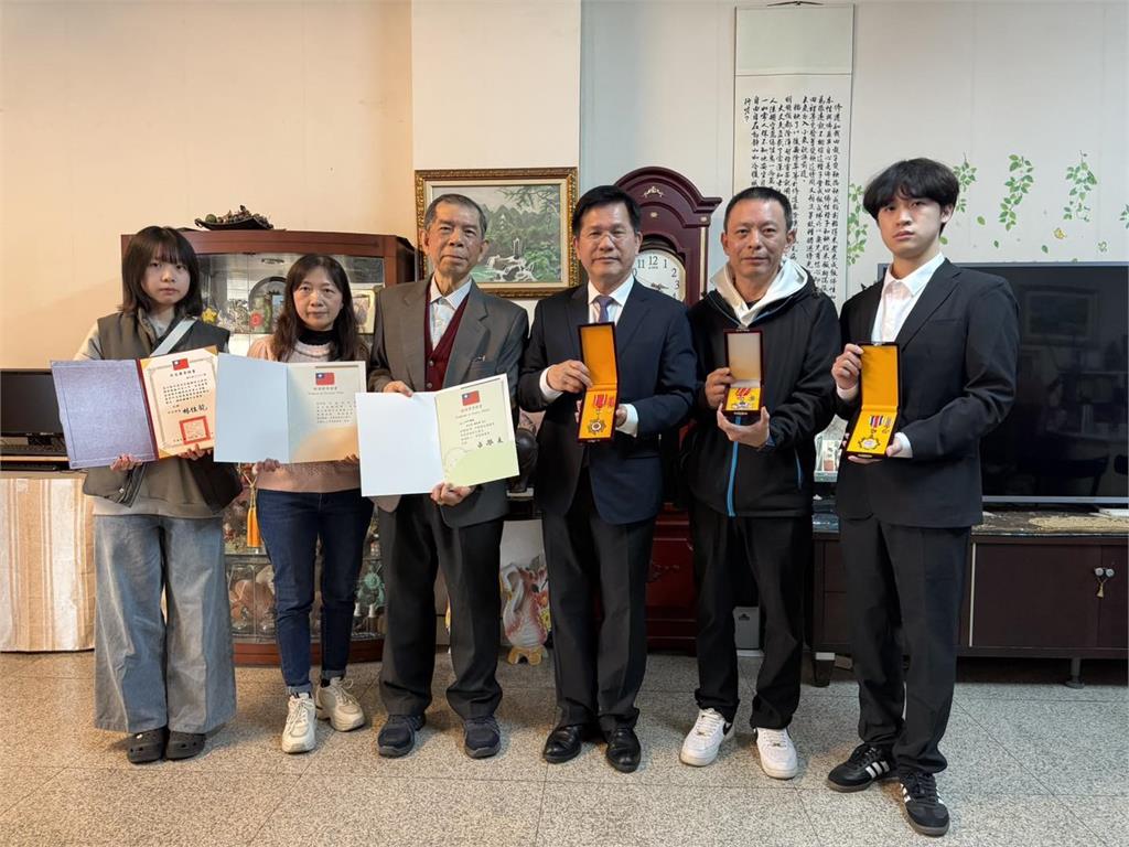 快新聞／駐印度副代表謝柏輝猝逝　林佳龍赴台南頒3獎章表彰貢獻