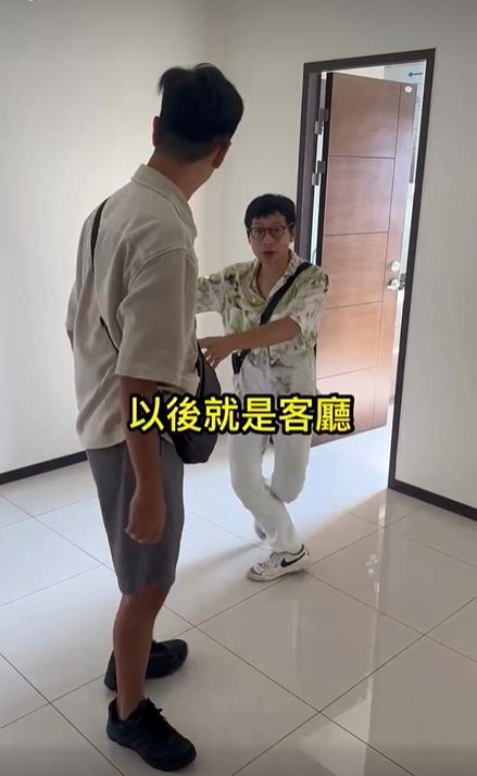 「知名殺蛇藝人」昔跑外送賺錢突買房!室內擁無敵海景「地點選在這」