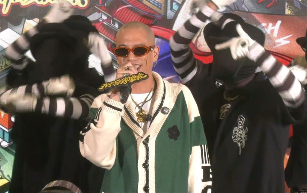 呂士軒奪獎後首露面巡演記者會 自嘲「最沒有名金曲歌王」