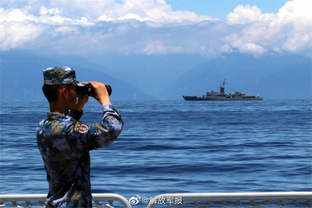 快新聞／中國直逼花蓮海岸線被抓包合成！　國防部秀迪化艦緊盯照嗆：不需P圖
