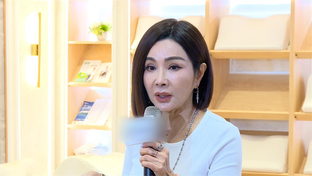 最美歐巴桑陳美鳳出席品牌活動　不忘做公益！號召民眾照顧弱勢獨居長輩