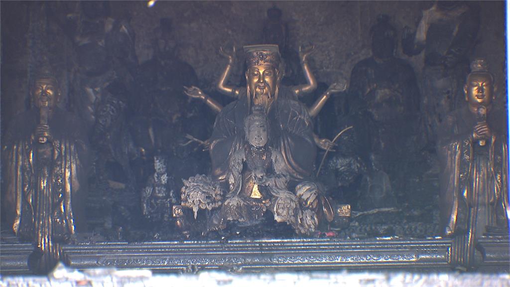 台北指南宮凌霄寶殿大火　一樓殿內全面燃燒