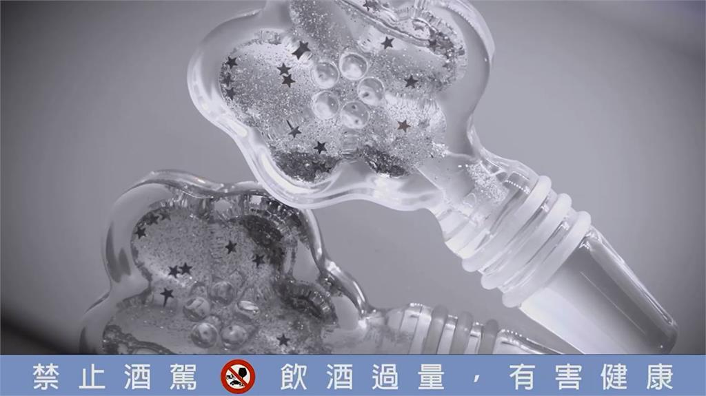 快新聞／藍眼淚配梅花！立院專供紀念酒改版　元旦起開放立委預購