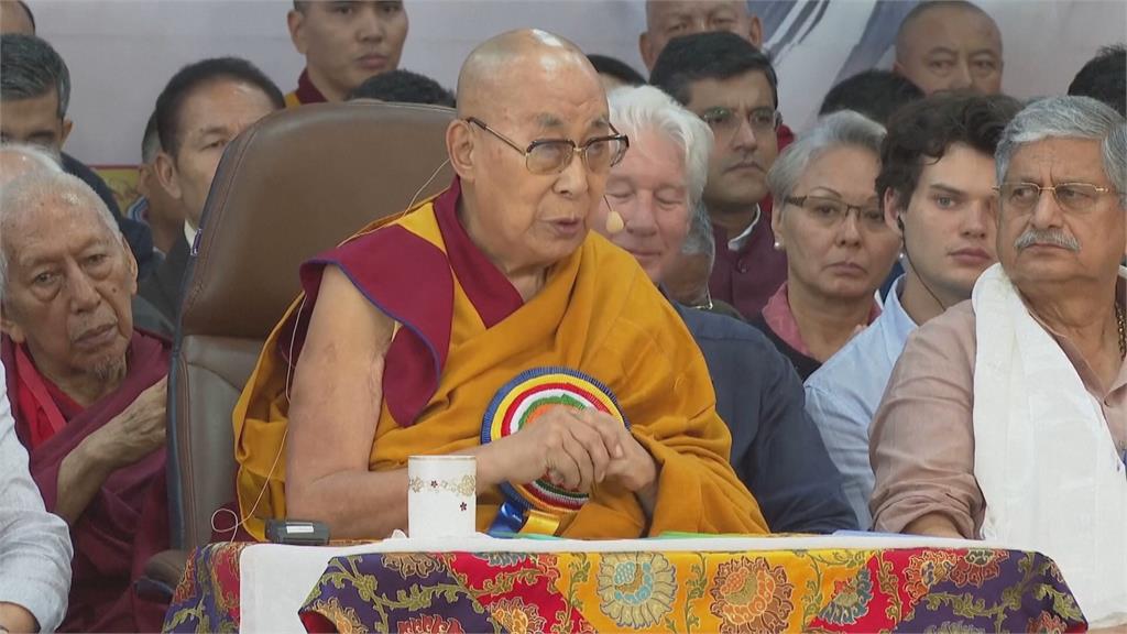 葛萊美頒獎典禮登場　達賴喇嘛智慧與沉穩話語獲頒「最佳有聲書」