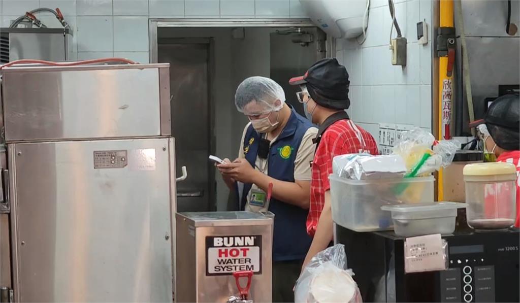 買蛋撻享用"被加料"? 速食店業者:計時器電池掉入