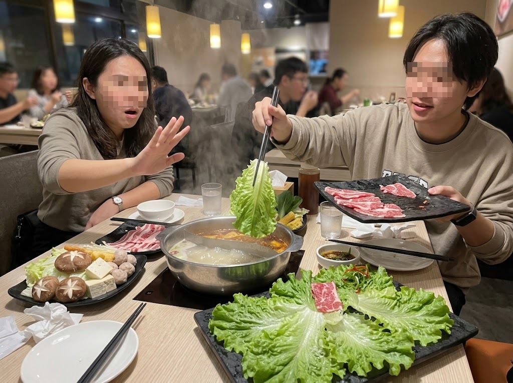 火鍋肉盤「底部鋪生菜」能吃？他驚問「有人煮這個？」釣出官方解答