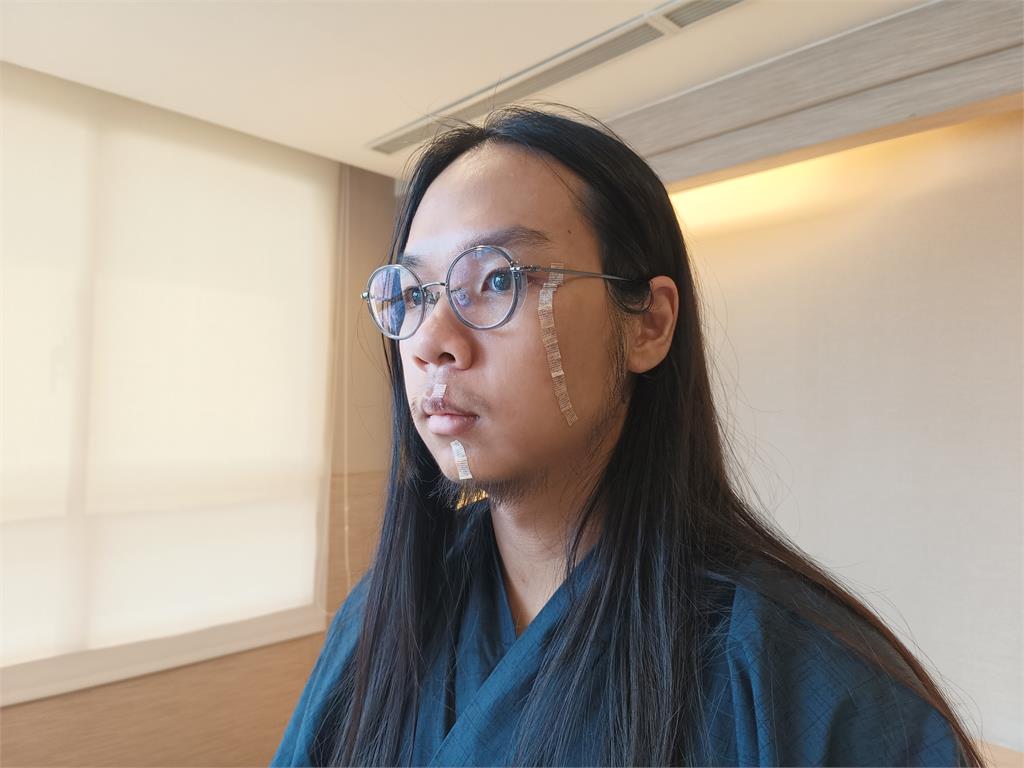 北市隨機砍人震驚全台！昔中捷奪刀「英勇長髮哥」說話了：忍著不哭出來