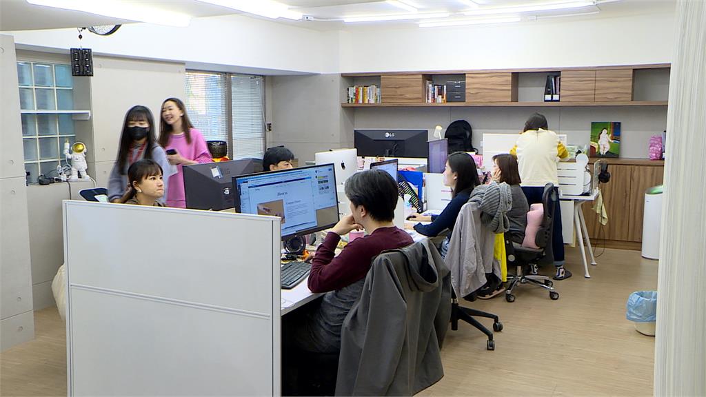 38婦女節職場女力報告 69%女性經濟獨立 38婦女節 職場女力的調查報告調查出爐 69%女性經濟獨立 工作家庭兩頭燒壓力大