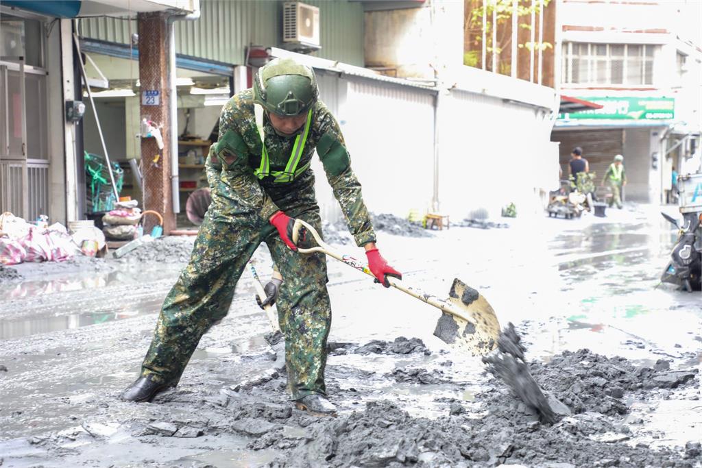 快新聞／總統下令國軍可得允許後「進民宅」清淤　賴清德：災民短期住宿費中央全額負擔