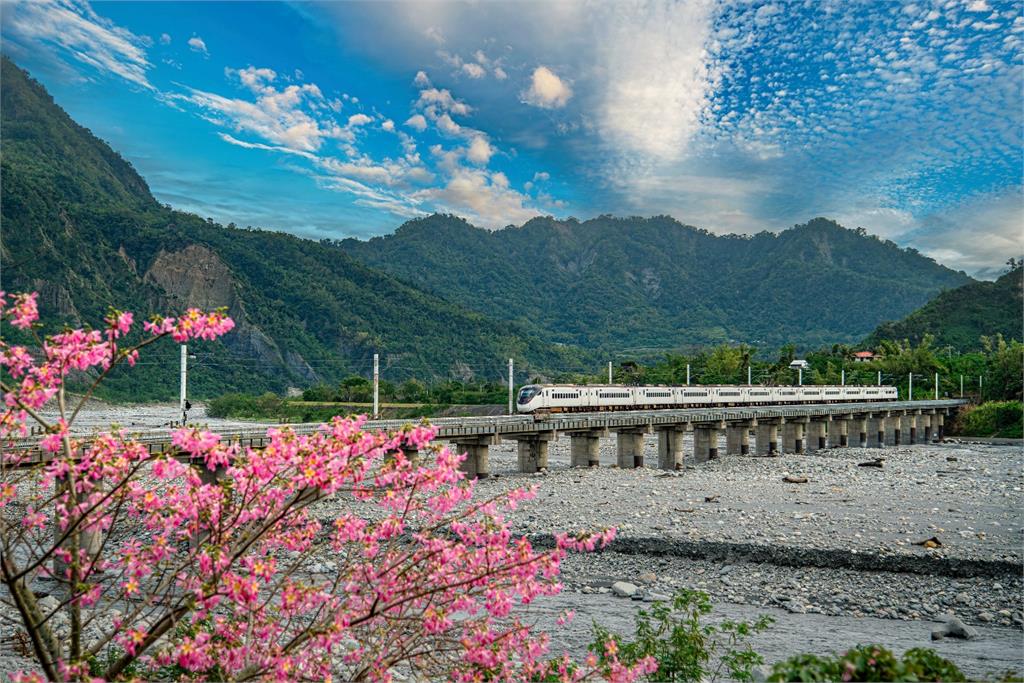 Taiwan PASS新升級4/1上路！ 觀光署優化雙鐵兩版本，打造跨域旅遊首選