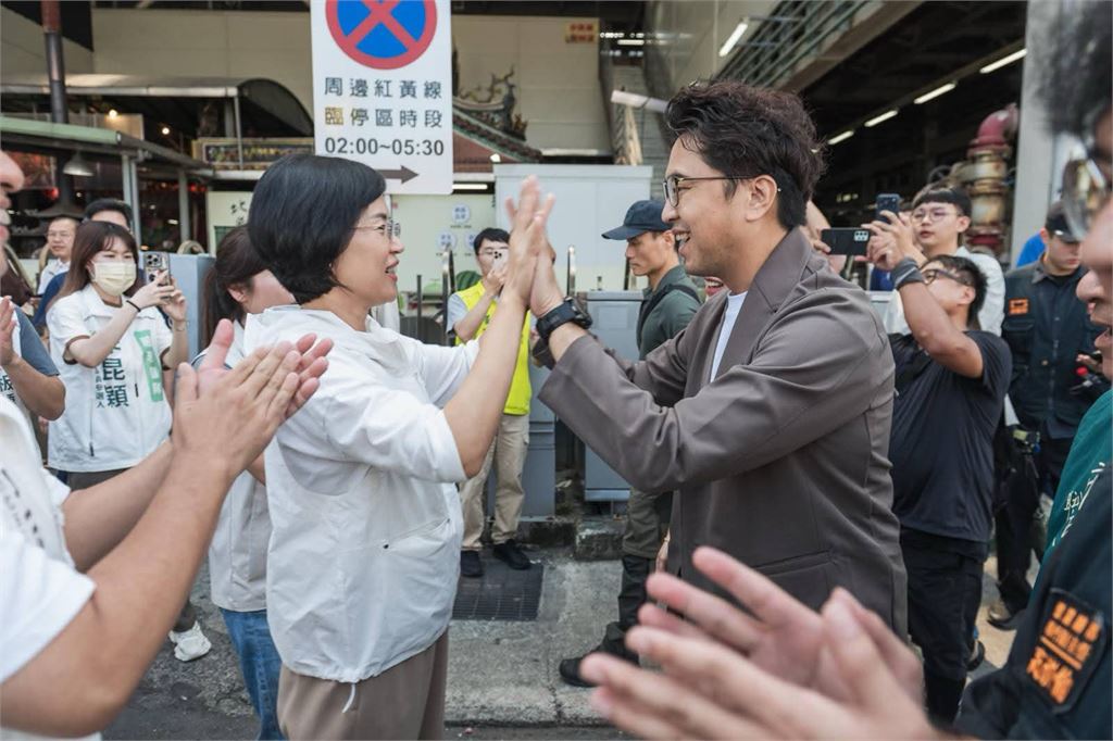 掀起「洋流」背後有高人？蔡英文突揭沈伯洋「私下1秘密」本人現身認了：總統爆料