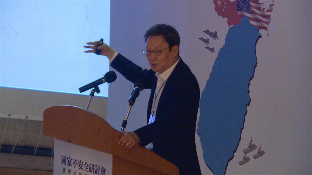 點名藍營人士向中靠攏 曹興誠轟將為台帶來危險