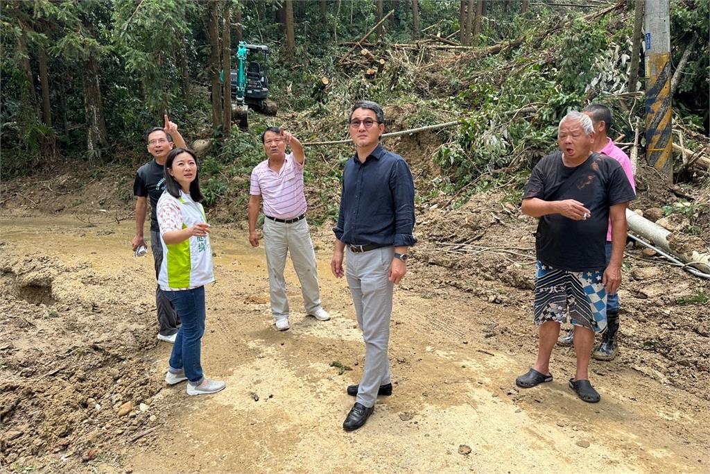 快新聞/雲林古坑遭凱米重創 綠委劉建國深入勘災