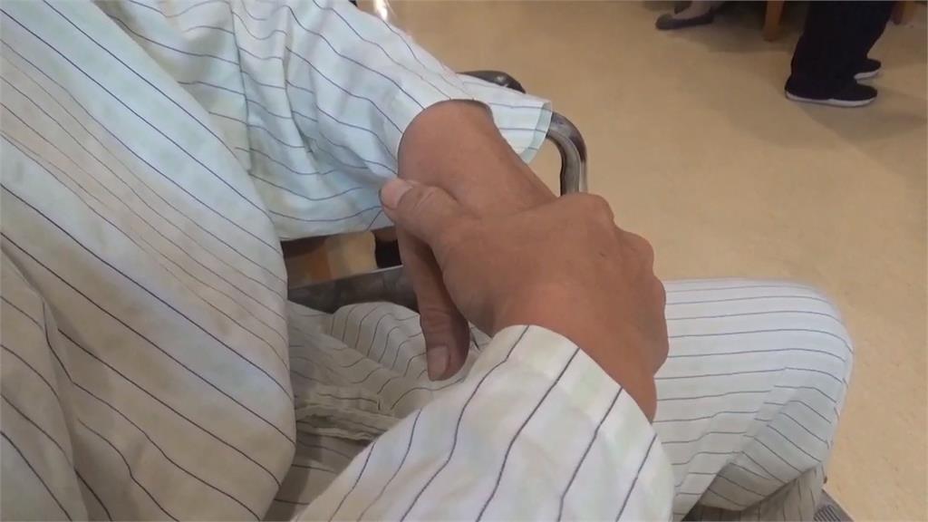彰化男子妄想被欺負 持尖椎隨機刺傷騎士左眼