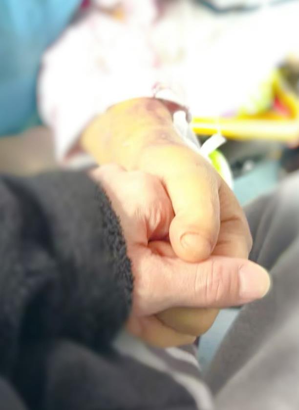 香港男星妻病重「中國醫院秒找到肝」！他淚崩求助片瘋傳急刪「器官真相曝光」