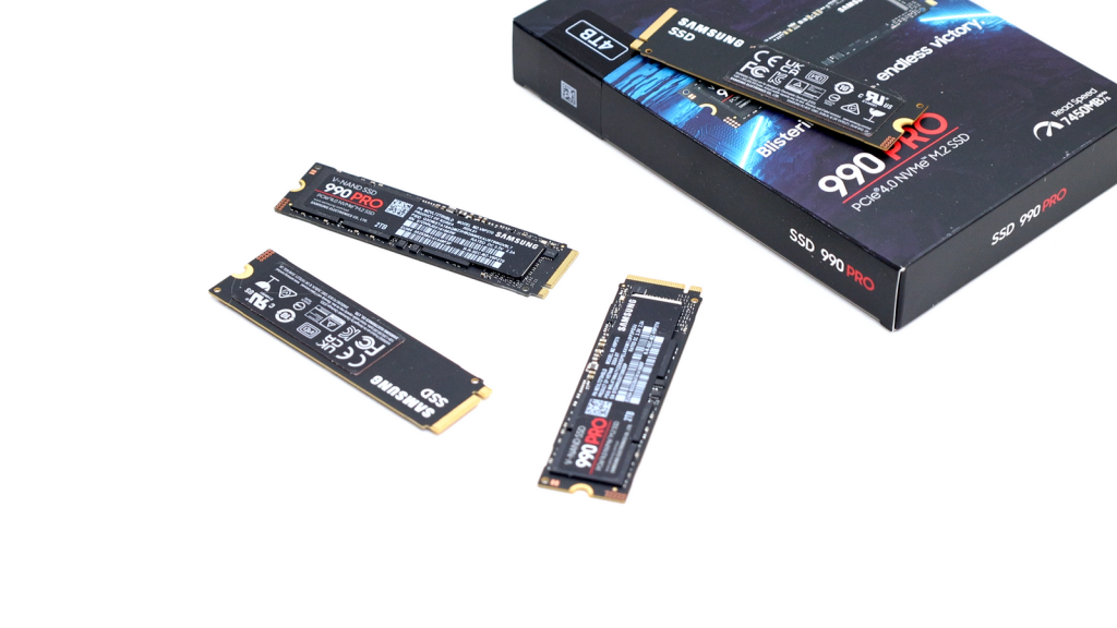 ASUSTOR FS68 系列依舊一支獨秀　12 支 M.2、雙 USB4、雙 10GbE、PCIe Gen4