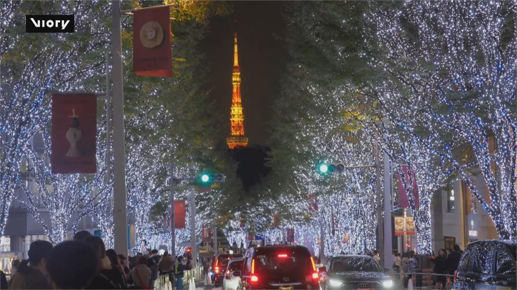 東京鐵塔前逾70萬顆燈飾閃亮 繁星耶誕氛圍如耀眼銀河
