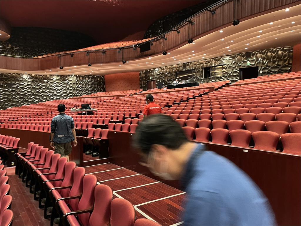 快新聞／台中國家歌劇院遭炸彈恐嚇　全館急疏散「分層地毯式搜查」