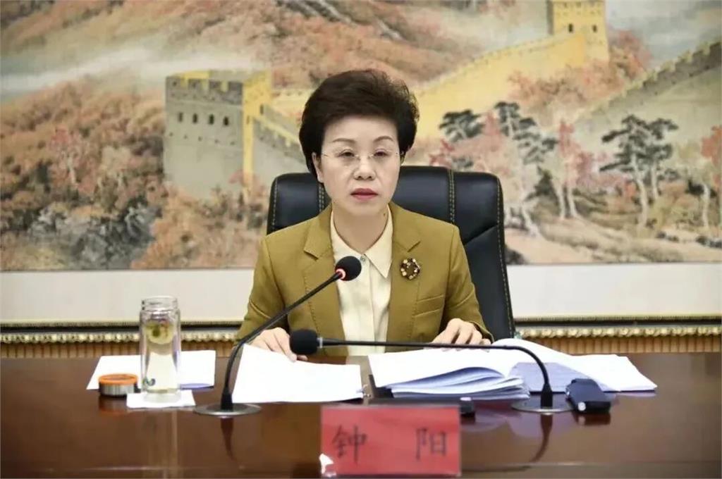 中國「最美女州長」遭爆侵犯58名男下屬！「一次點10男」輪流侍奉…遭判關13年